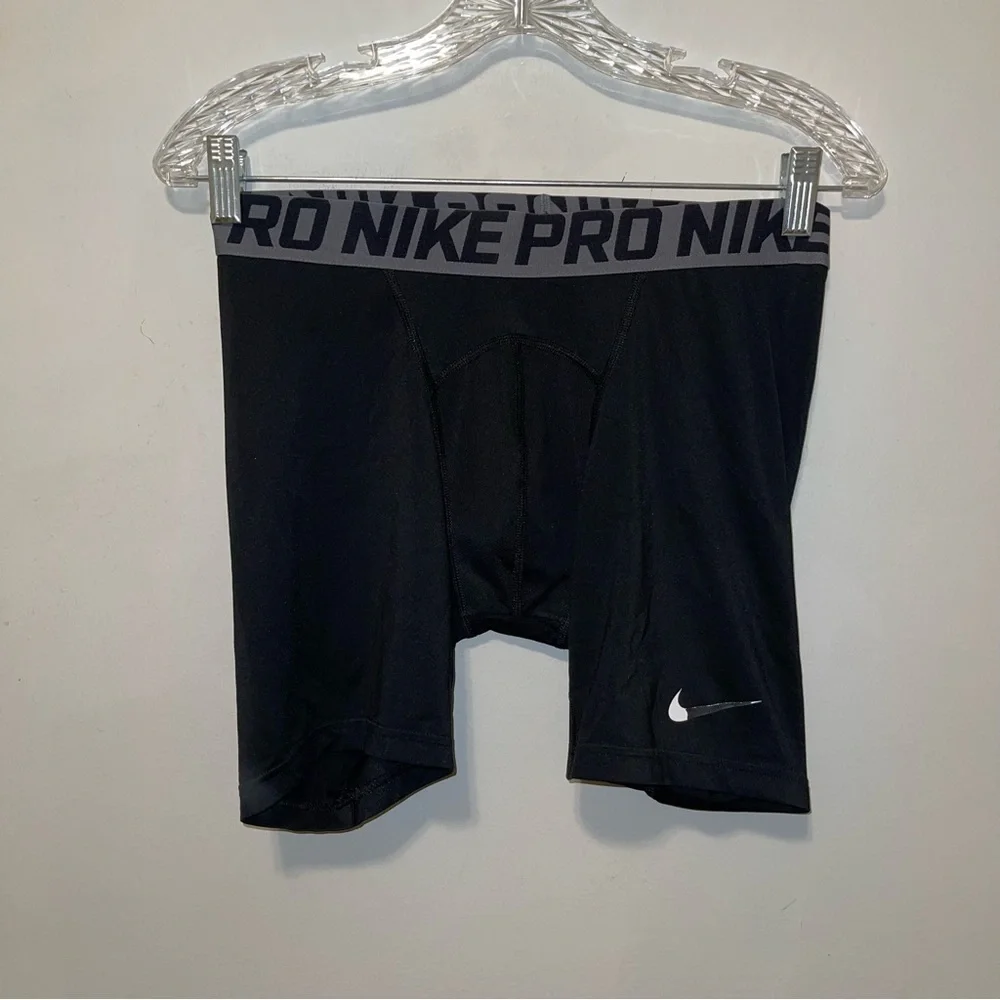 Nike Compression Man Short Size M